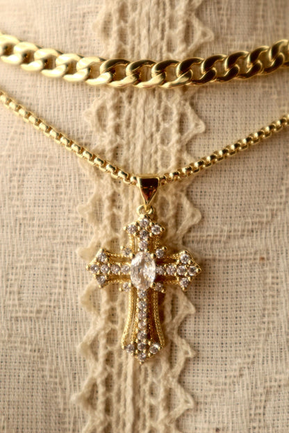 Cadenas Cruz protectora